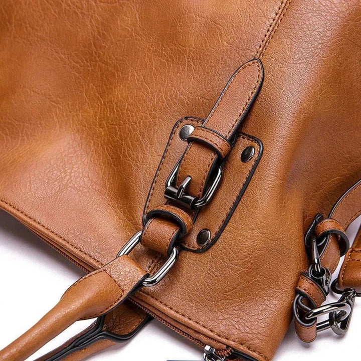 le élégant charm de Siena | luxe épaule sac